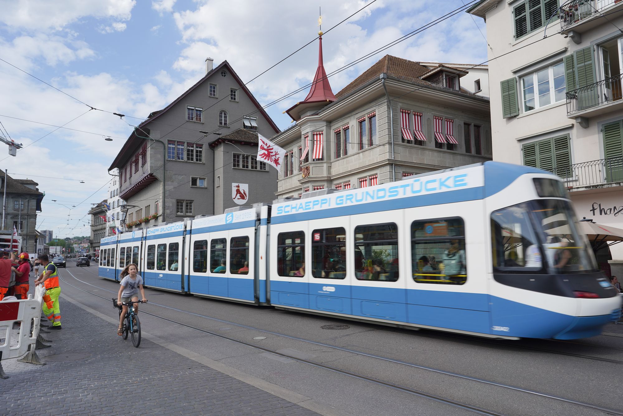 Zurich Walk (17)