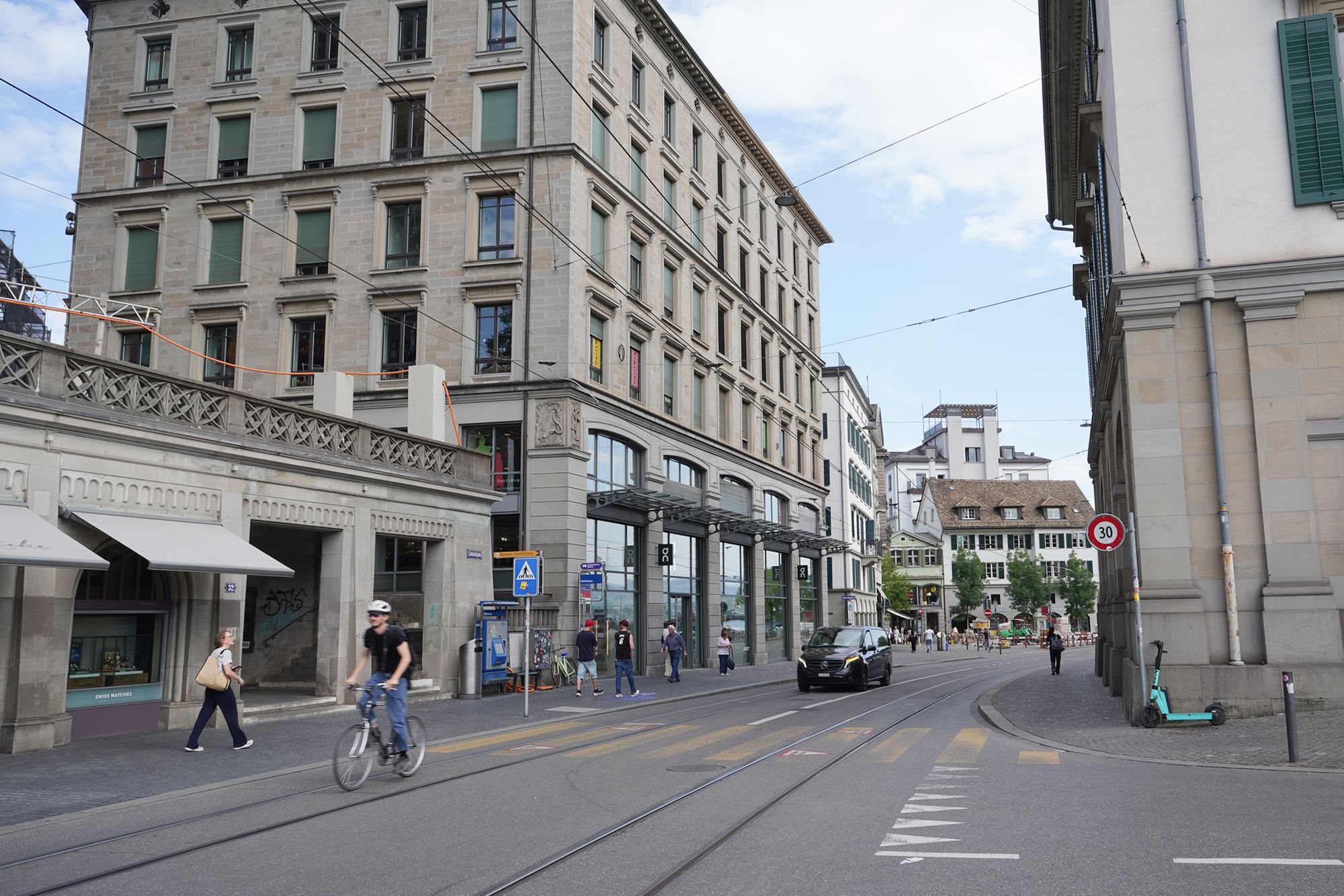 Zurich Walk (19)