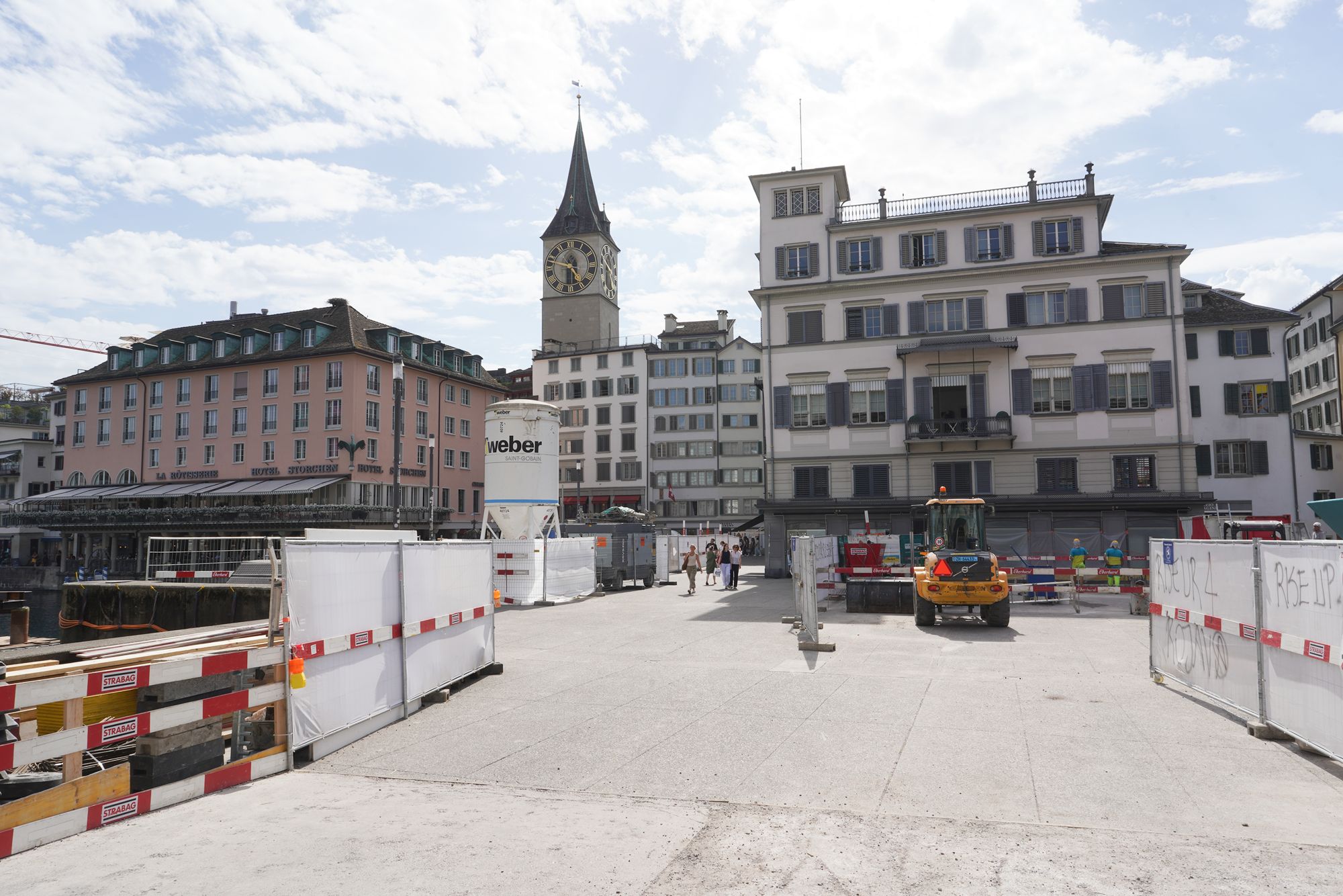 Zurich Walk (3)