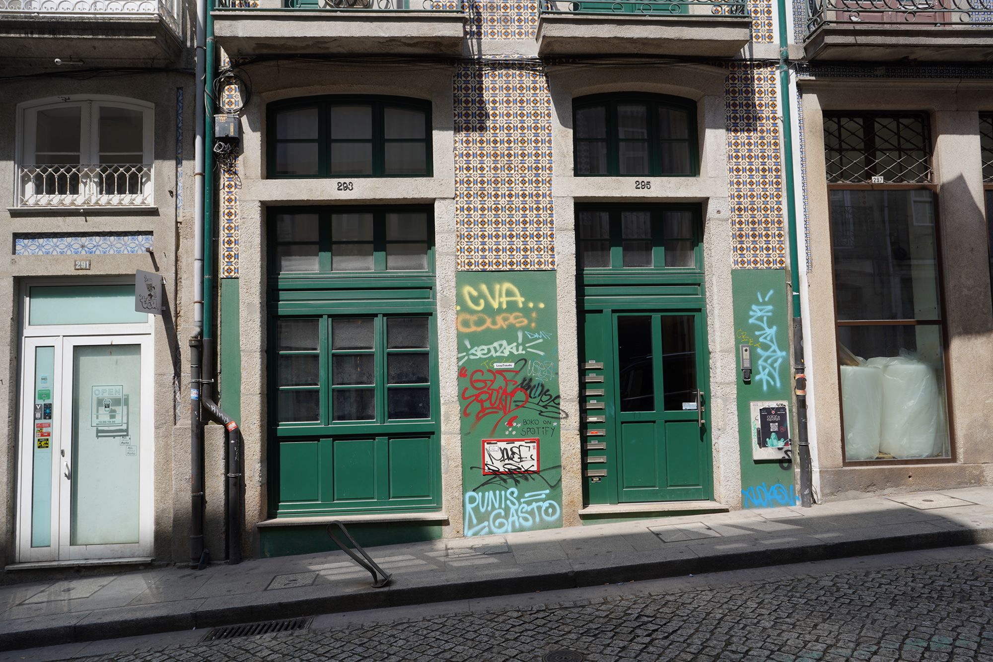 Porto Walk I (3) Porto Walk I (3)