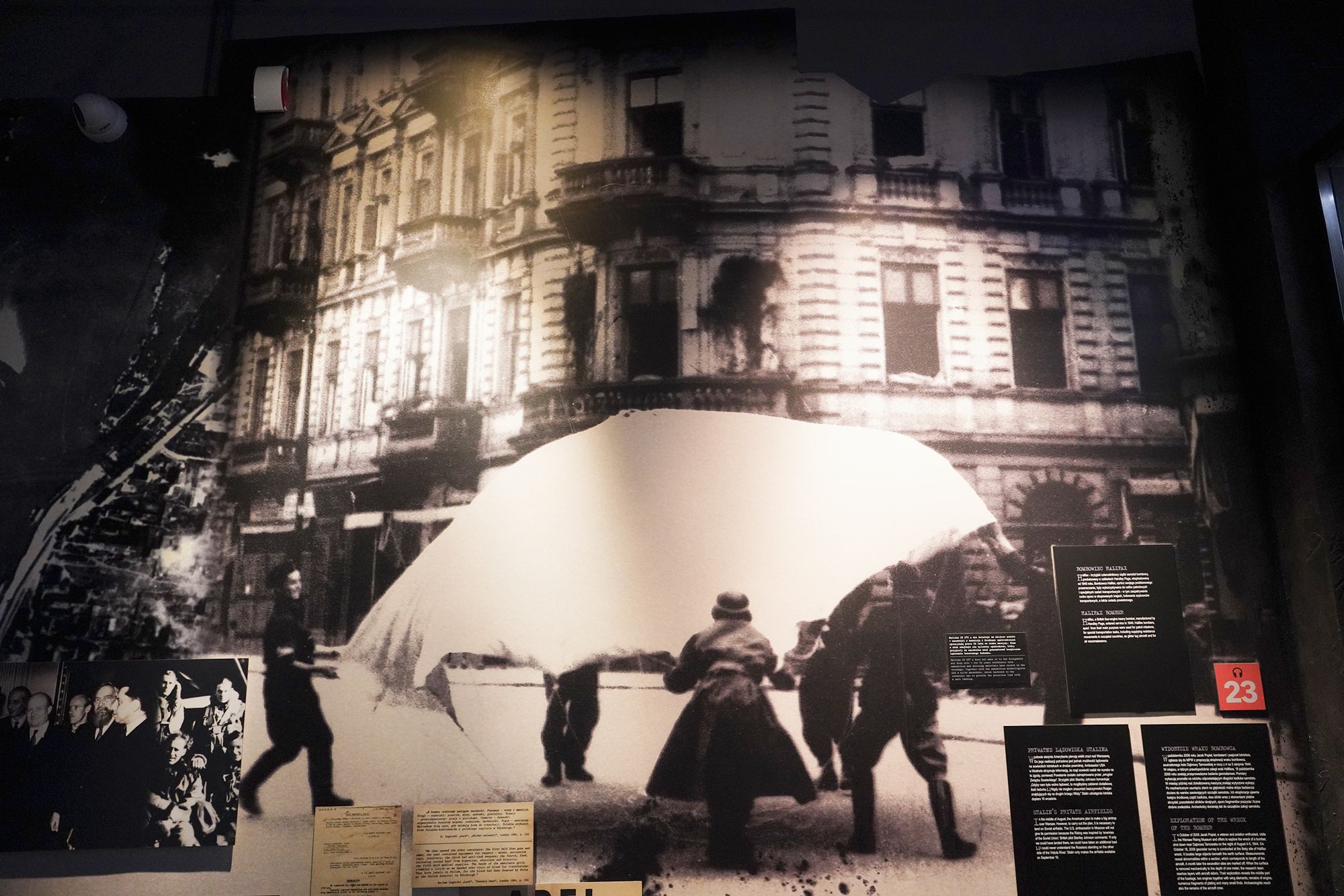 Warsaw Uprising Museum (104)