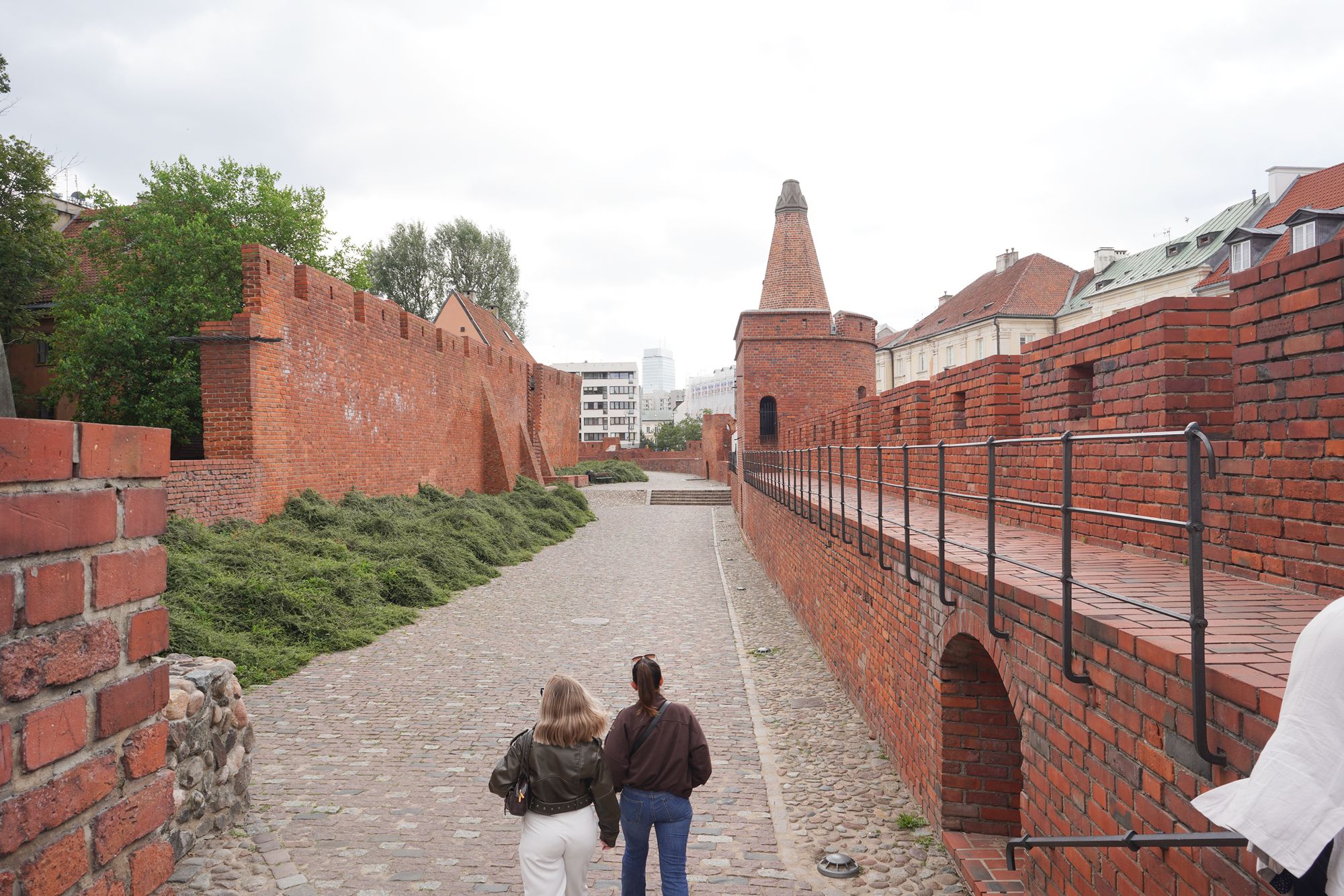 Warsaw Walk I (80) Warsaw Walk I (80)